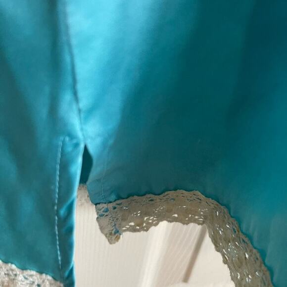 Top camisole silk Golden Hawk AQUA size large. Looks great as a necklace top - Picture 2 of 6